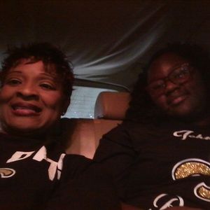 Meet your Posher, Dee